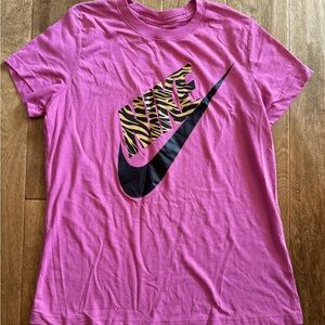 Nike tee